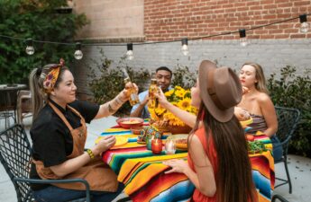 5 Reasons We All Love Going Out to Eat and Drink